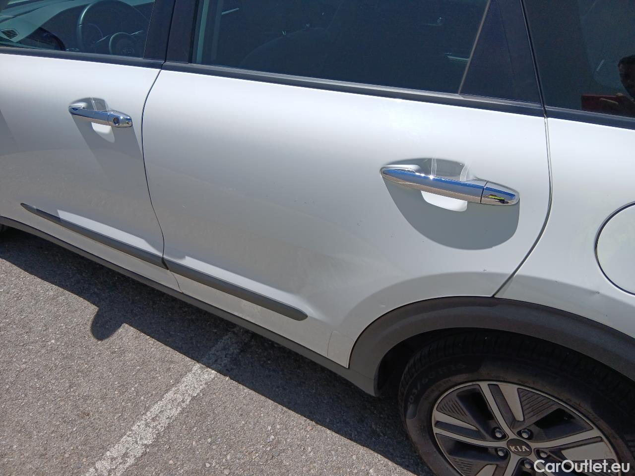  KIA  Niro KIA  / 2019 / 5P / crossover 1.6 GDi HEV 104kW (141CV) Drive #11
