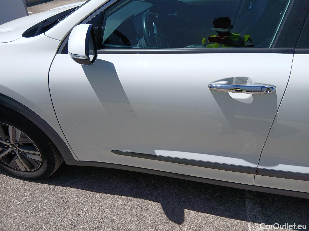  KIA  Niro KIA  / 2019 / 5P / crossover 1.6 GDi HEV 104kW (141CV) Drive #9