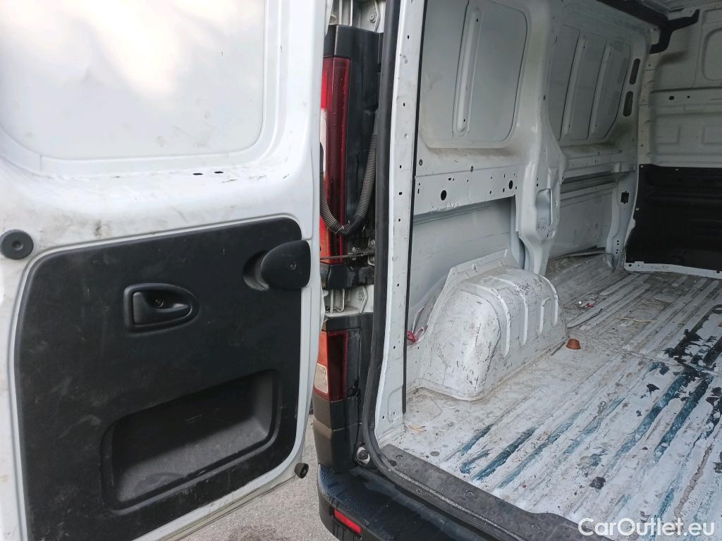  Land Rover  Discovery RENAULT Trafic / 2021 / 4P / furgón Furgón L1H1 Blue dCi 96 Kw (130 CV) #18