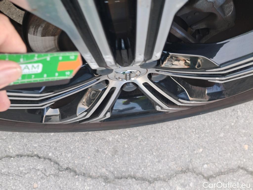  Volvo  XC 40 VOLVO XC40 / 2017 / 5P / todoterreno 1.5 T4 Twin Recharge Inscription Ex Auto #4