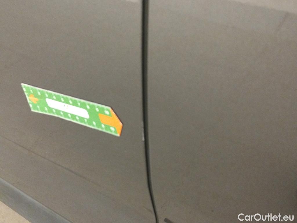  DS  DS7 DS DS 7 Crossback / 2017 / 5P / todoterreno BlueHDi DE 96kW (130CV) Auto. CHIC (AC) #18
