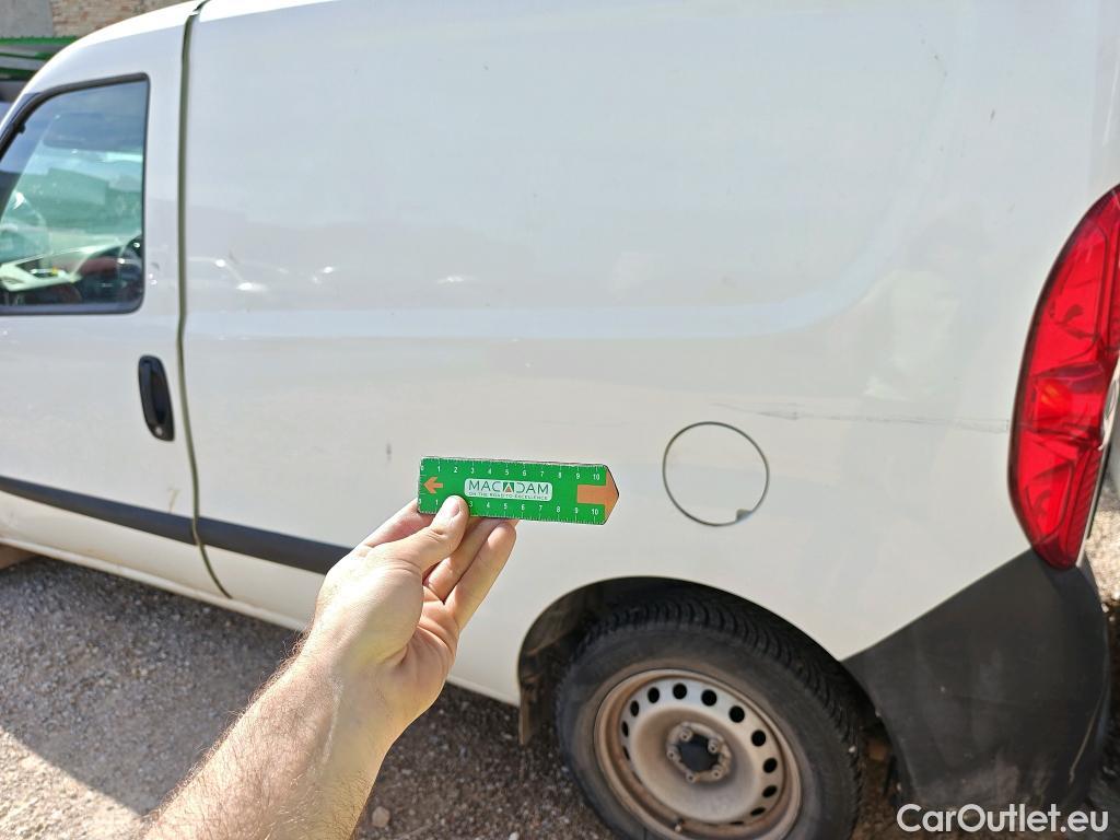 Fiat  Doblo FIAT Doblò Cargo/2015/3P/furgón derivado de turismo Cargo Base Plus 1.3 Mjet 70kW (95CV) #9