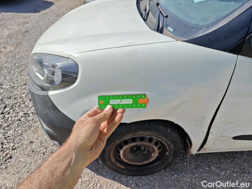  Fiat  Doblo FIAT Doblò Cargo/2015/3P/furgón derivado de turismo Cargo Base Plus 1.3 Mjet 70kW (95CV) #3