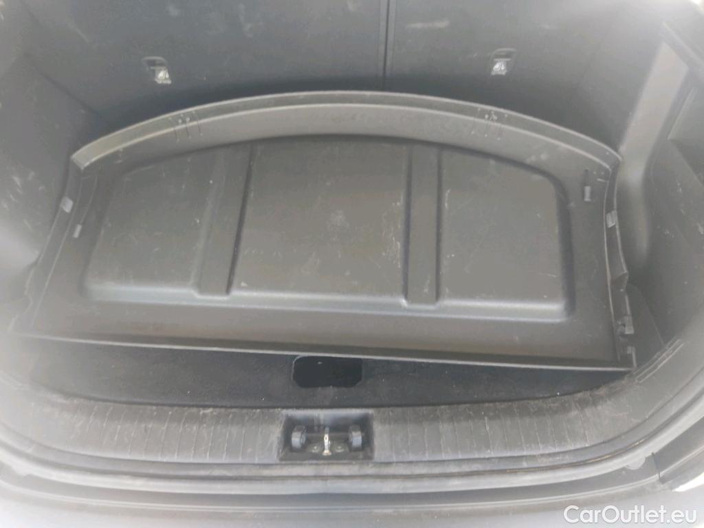  Land Rover  Discovery HYUNDAI Kona / 2020 / 5P / todoterreno 1.0 TGDI Klass 4X2 #4
