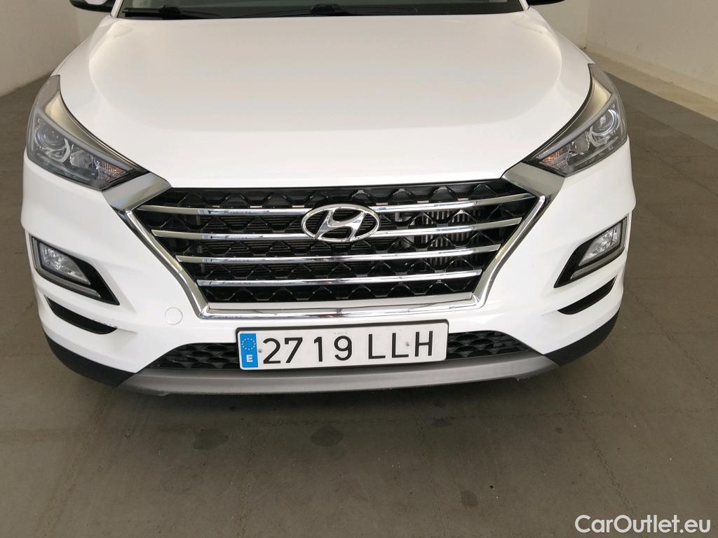  Hyundai  Tucson HYUNDAI  / 2018 / 5P / todoterreno 1.6 CRDI 85kW (116CV) 48V SLE 4X2(SP)(SL) #11