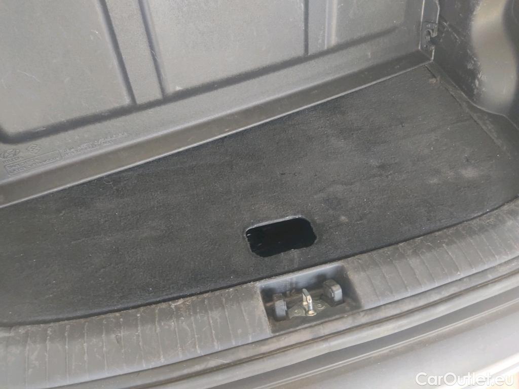  Land Rover  Discovery HYUNDAI Kona / 2020 / 5P / todoterreno 1.0 TGDI Klass 4X2 #7