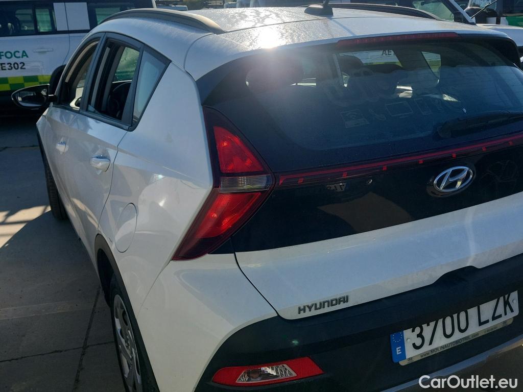  Hyundai  Bayon HYUNDAI  / 2021 / 5P / todoterreno 1.2 MPI Essence #1