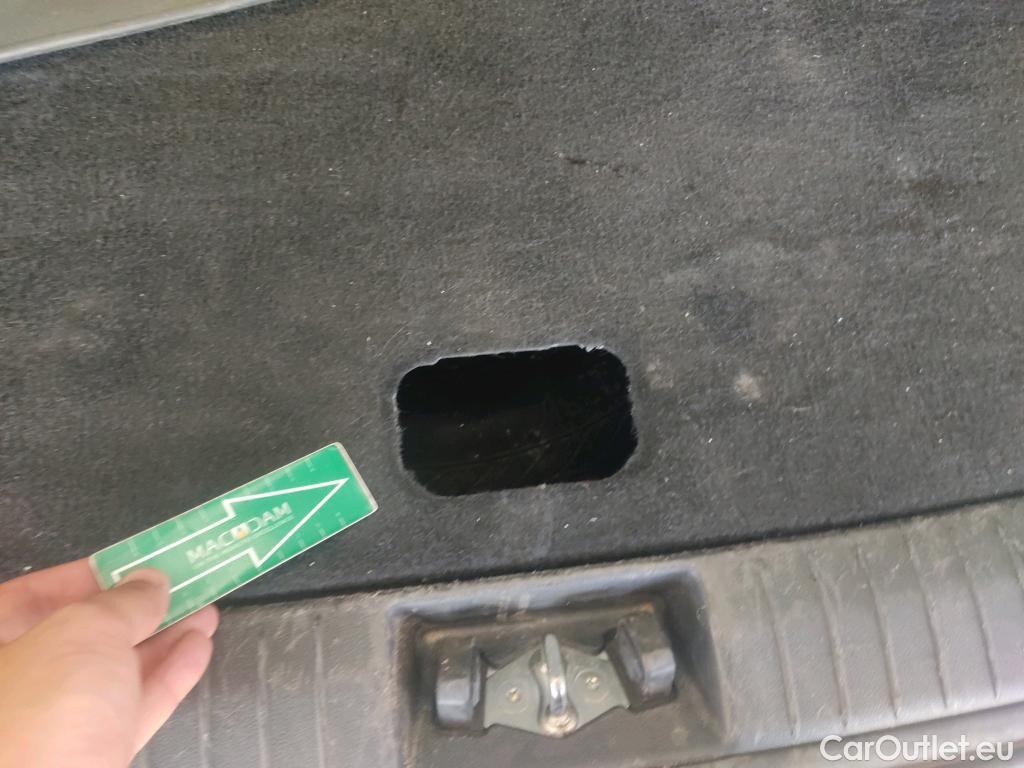  Land Rover  Discovery HYUNDAI Kona / 2020 / 5P / todoterreno 1.0 TGDI Klass 4X2 #8