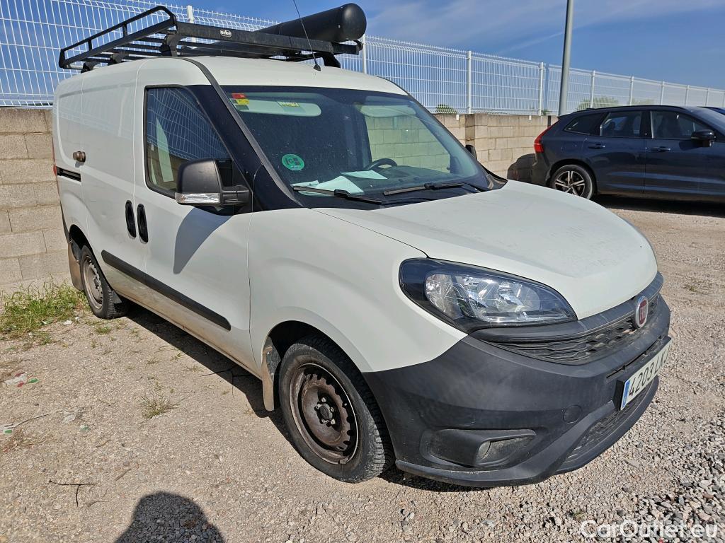  Fiat  Doblo FIAT Doblò Cargo/2015/3P/furgón derivado de turismo Cargo Base Plus 1.3 Mjet 70kW (95CV) #59