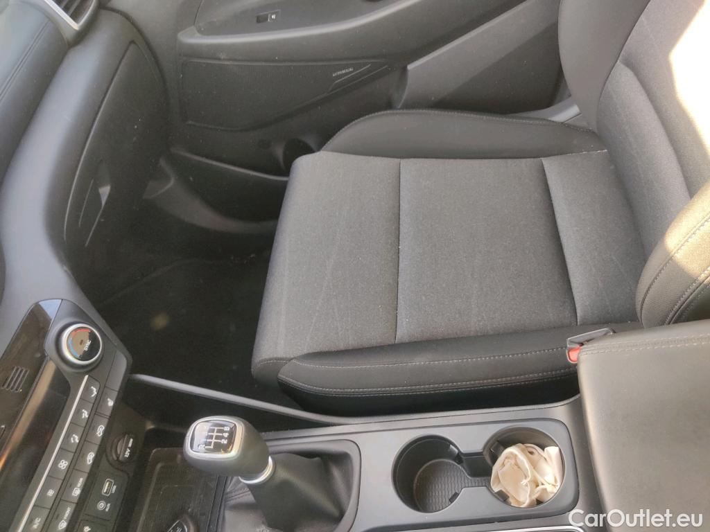  Hyundai  Tucson HYUNDAI  / 2018 / 5P / todoterreno 1.6 CRDI 85kW (116CV) 48V Tecno 4X2 #25