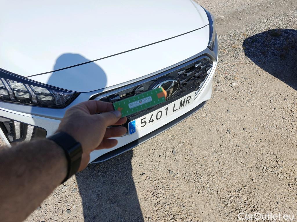  Hyundai   Ioniq HYUNDAI / 2019 / 5P / berlina con portón 1.6 GDI HEV Tecno DCT #20