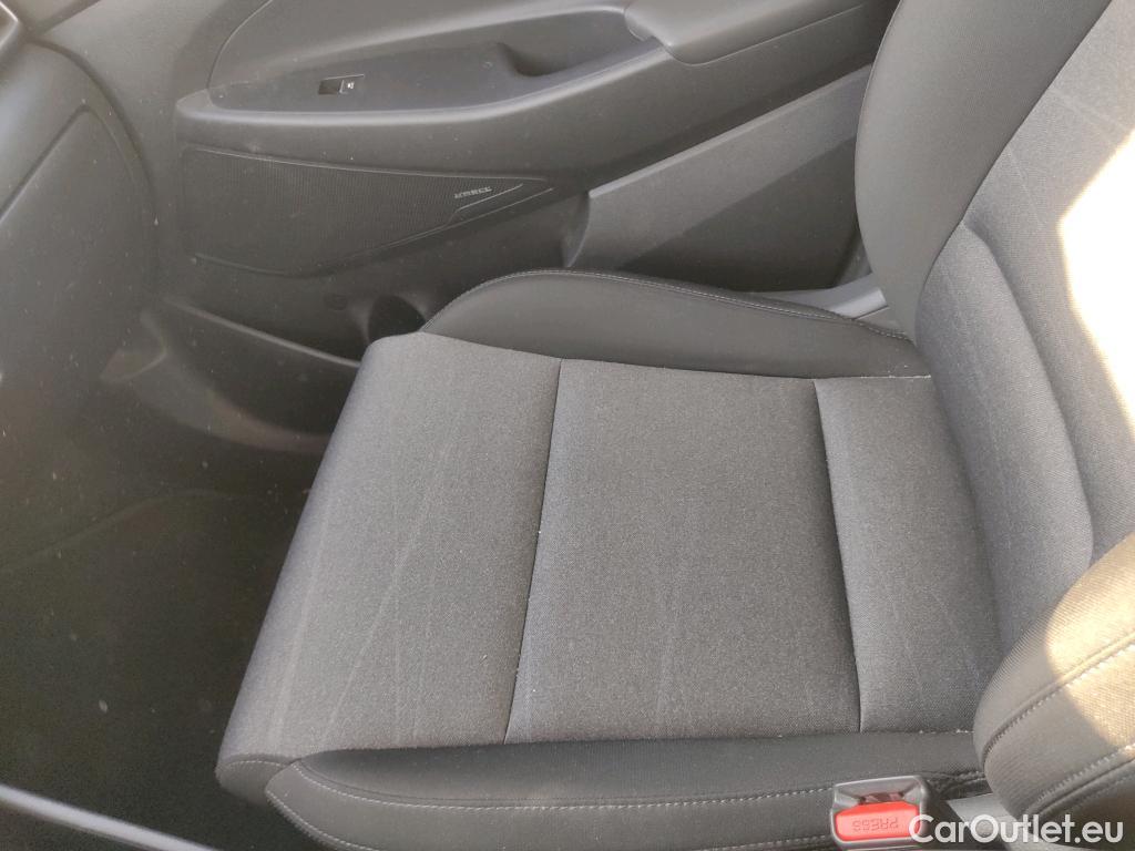  Hyundai  Tucson HYUNDAI  / 2018 / 5P / todoterreno 1.6 CRDI 85kW (116CV) 48V Tecno 4X2 #11