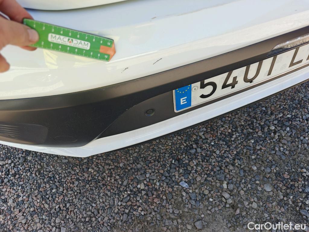  Hyundai   Ioniq HYUNDAI / 2019 / 5P / berlina con portón 1.6 GDI HEV Tecno DCT #16