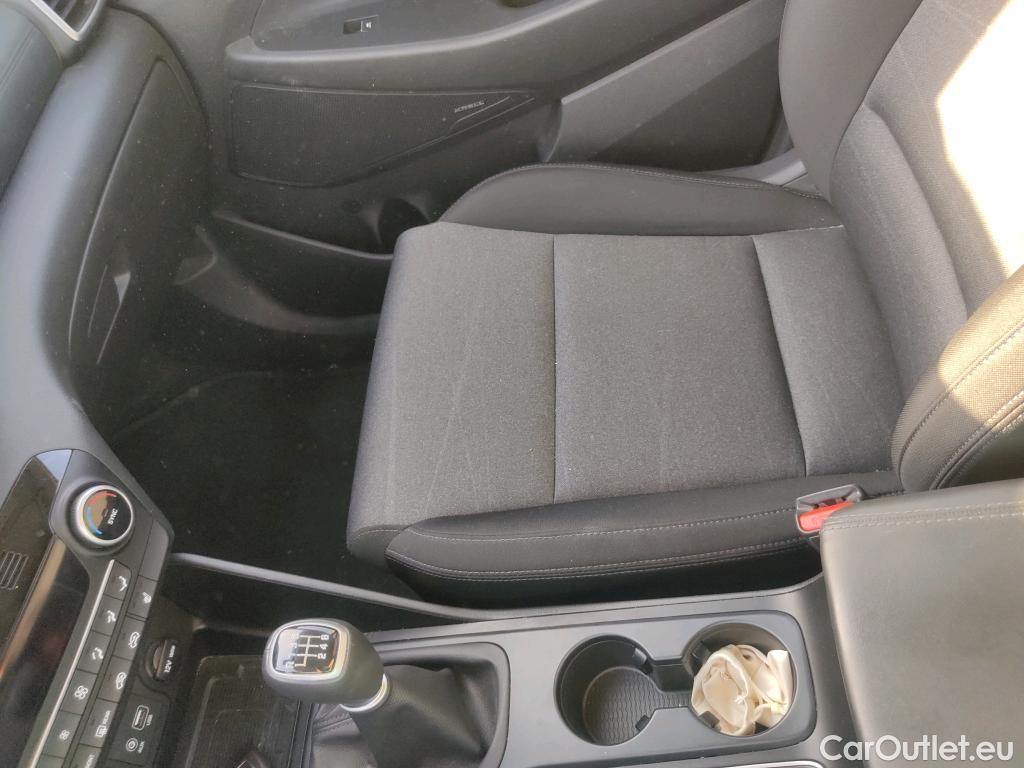  Hyundai  Tucson HYUNDAI  / 2018 / 5P / todoterreno 1.6 CRDI 85kW (116CV) 48V Tecno 4X2 #23