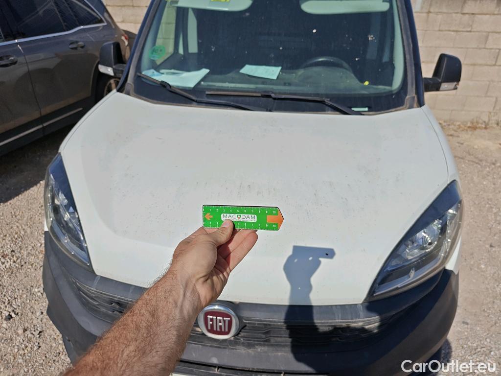  Fiat  Doblo FIAT Doblò Cargo/2015/3P/furgón derivado de turismo Cargo Base Plus 1.3 Mjet 70kW (95CV) #53