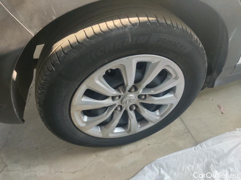  Land Rover  Discovery HYUNDAI Kona / 2020 / 5P / todoterreno 1.0 TGDI Klass 4X2 #24