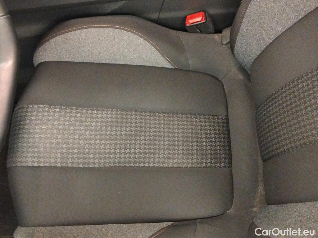  Peugeot  3008  Active Pack 1.5 HDi 130CV E6d #3
