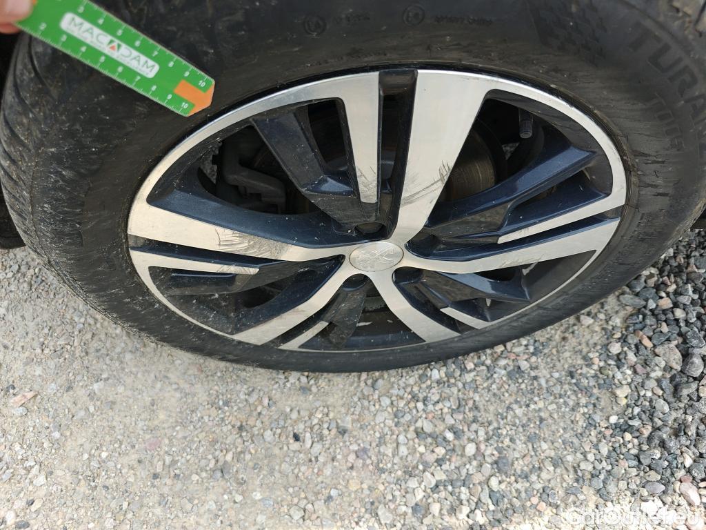  Peugeot  3008  Allure 1.5 HDi 130CV E6dT #4