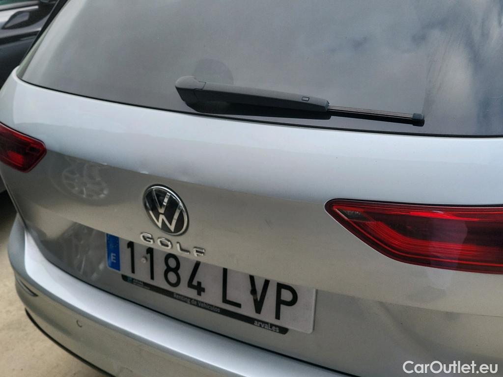 Volkswagen  Golf  VIII Variant Life 2.0 TDI 115CV E6d #1