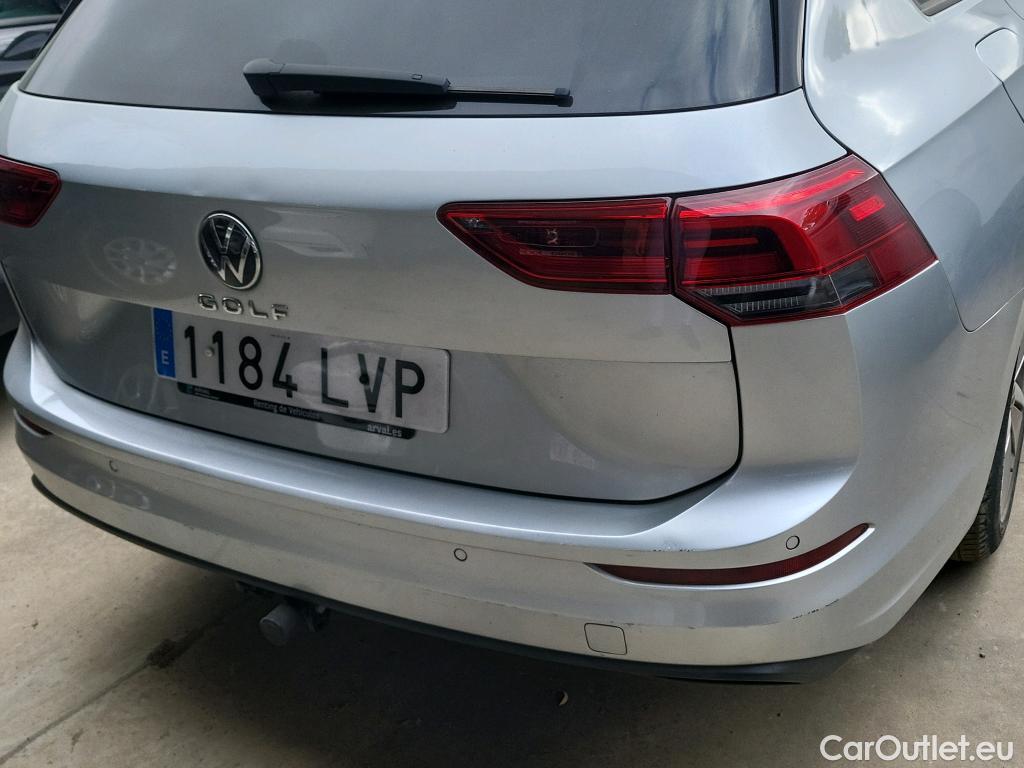  Volkswagen  Golf  VIII Variant Life 2.0 TDI 115CV E6d #15