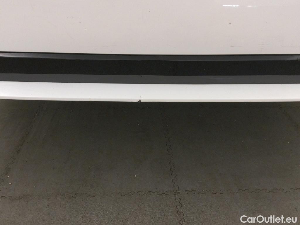  Toyota  Corolla TOYOTA  / 2019 / 5P / familiar 1.8 125H ACTIVE TECH E-CVT TOU SPORT #25