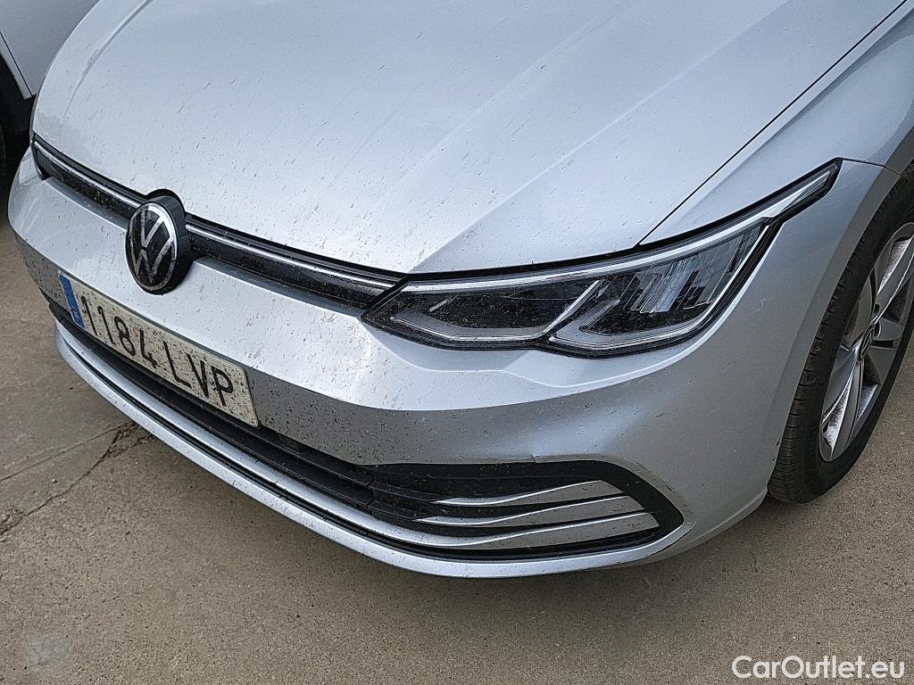  Volkswagen  Golf  VIII Variant Life 2.0 TDI 115CV E6d #9