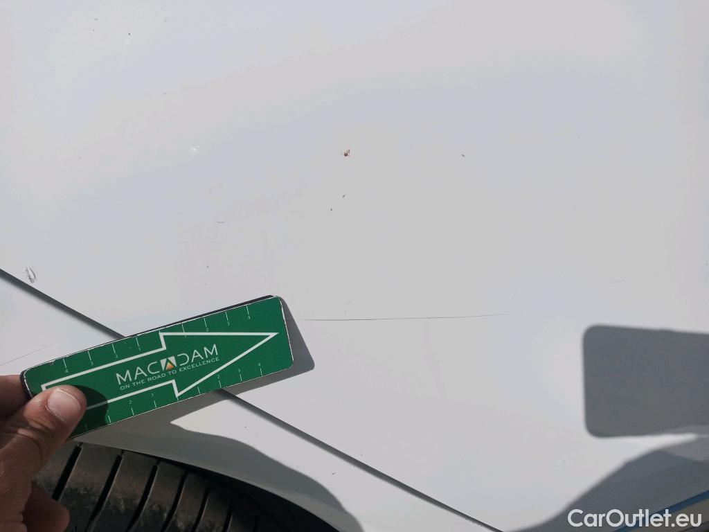  Hyundai   Ioniq HYUNDAI / 2019 / 5P / berlina con portón 1.6 GDI PHEV Tecno DCT #5
