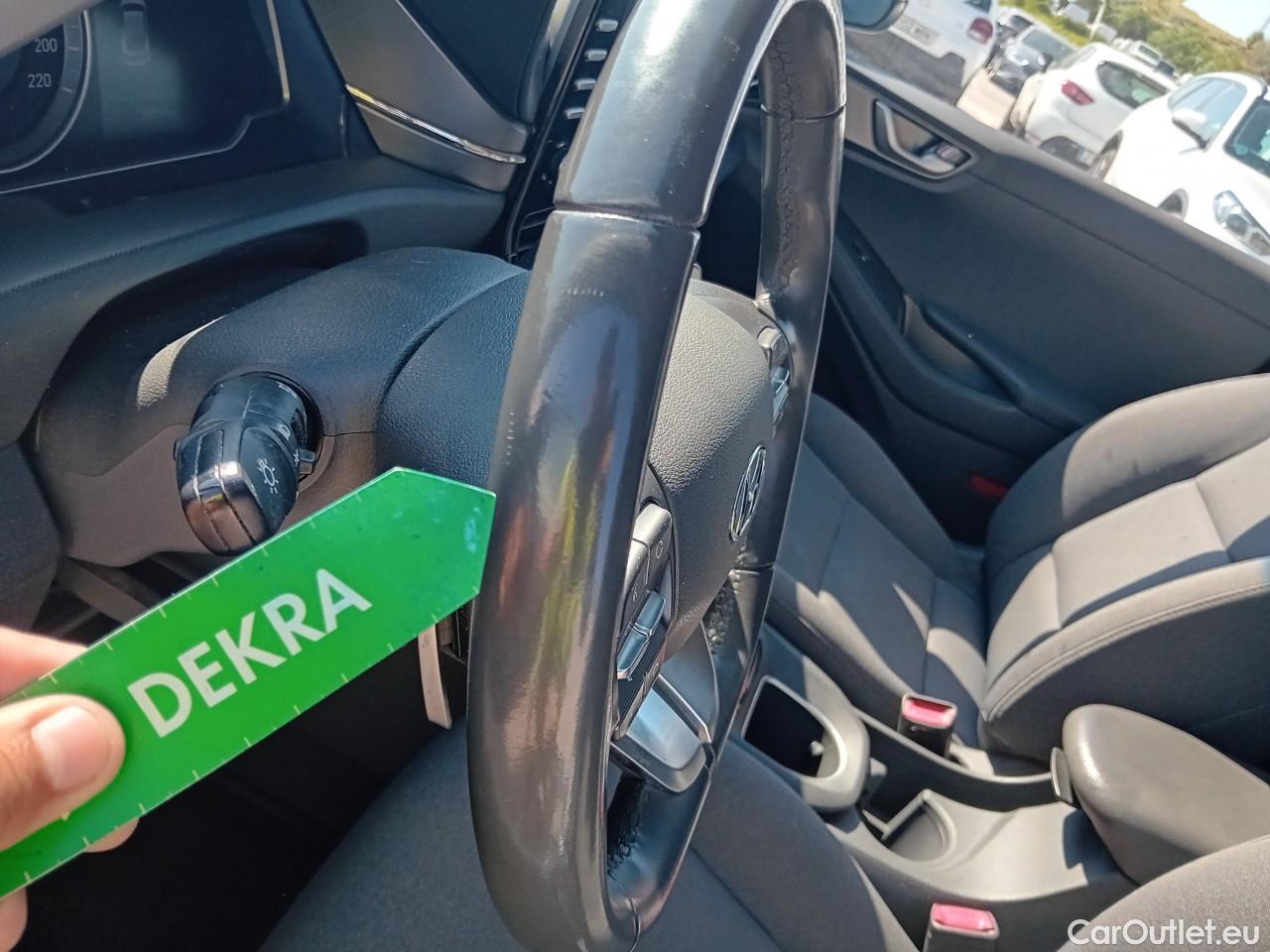  Hyundai   Ioniq HYUNDAI / 2019 / 5P / berlina con portón 1.6 GDI HEV Klass LE DCT #5