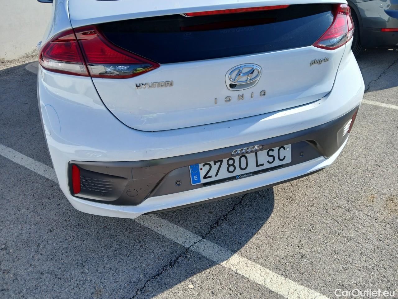 Hyundai   Ioniq HYUNDAI / 2019 / 5P / berlina con portón 1.6 GDI PHEV Klass DCT #16