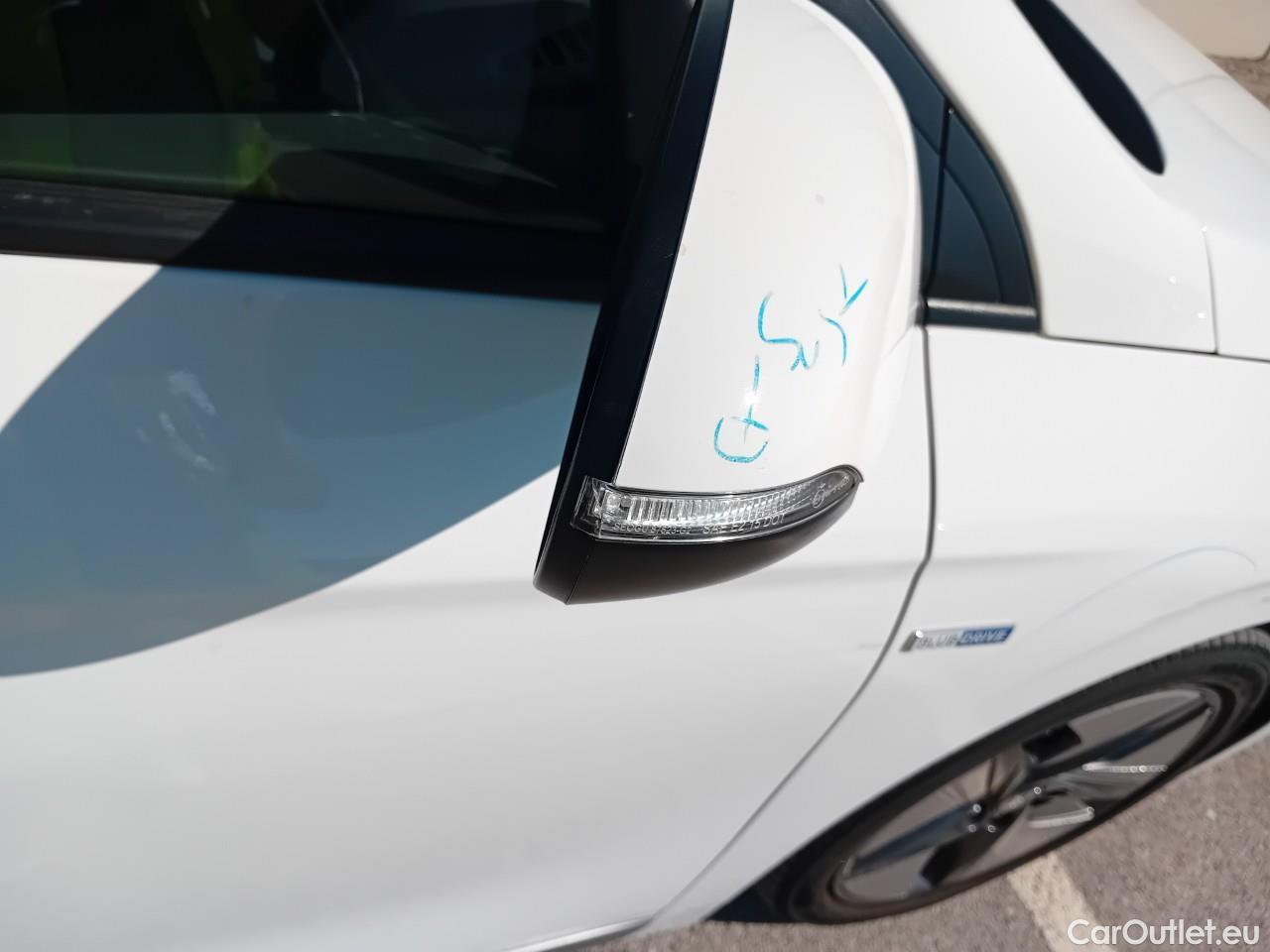  Hyundai   Ioniq HYUNDAI / 2019 / 5P / berlina con portón 1.6 GDI HEV Klass LE DCT #35