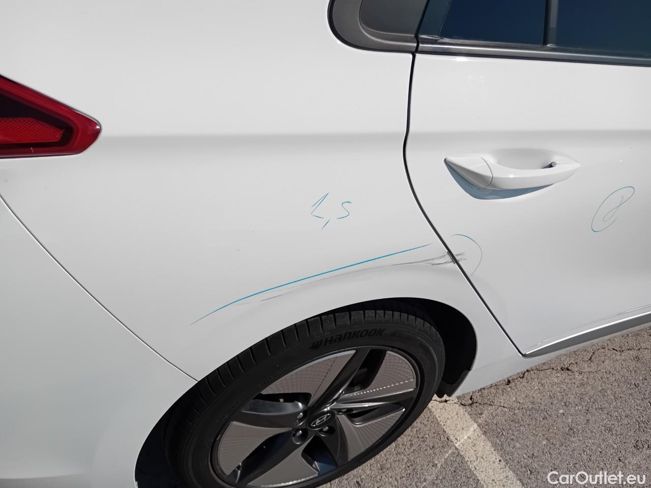  Hyundai   Ioniq HYUNDAI / 2019 / 5P / berlina con portón 1.6 GDI HEV Klass LE DCT #27