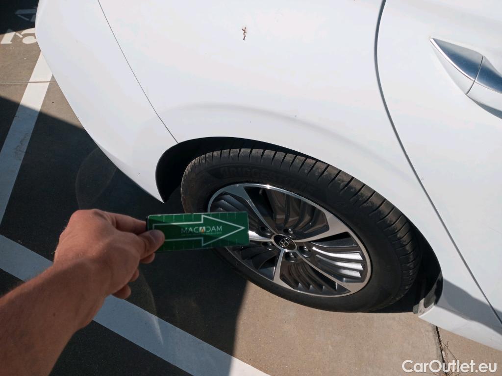  Hyundai   Ioniq HYUNDAI / 2019 / 5P / berlina con portón 1.6 GDI PHEV Tecno DCT #28