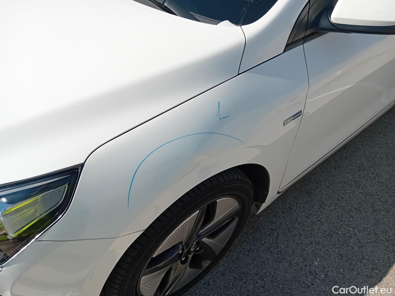  Hyundai   Ioniq HYUNDAI / 2019 / 5P / berlina con portón 1.6 GDI HEV Klass LE DCT #15