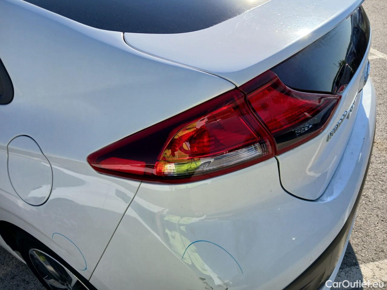  Hyundai   Ioniq HYUNDAI / 2019 / 5P / berlina con portón 1.6 GDI PHEV Klass DCT #14