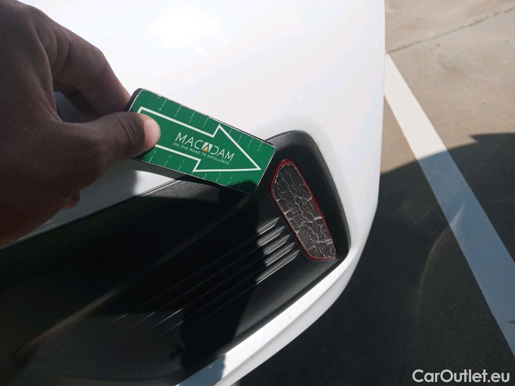  Hyundai   Ioniq HYUNDAI / 2019 / 5P / berlina con portón 1.6 GDI PHEV Tecno DCT #22