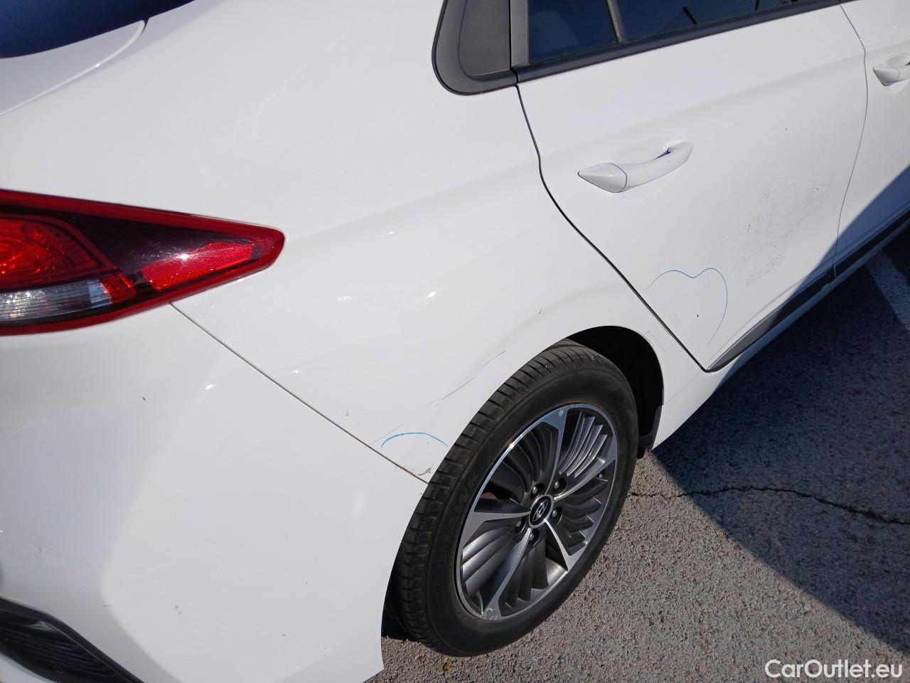  Hyundai   Ioniq HYUNDAI / 2019 / 5P / berlina con portón 1.6 GDI PHEV Klass DCT #19