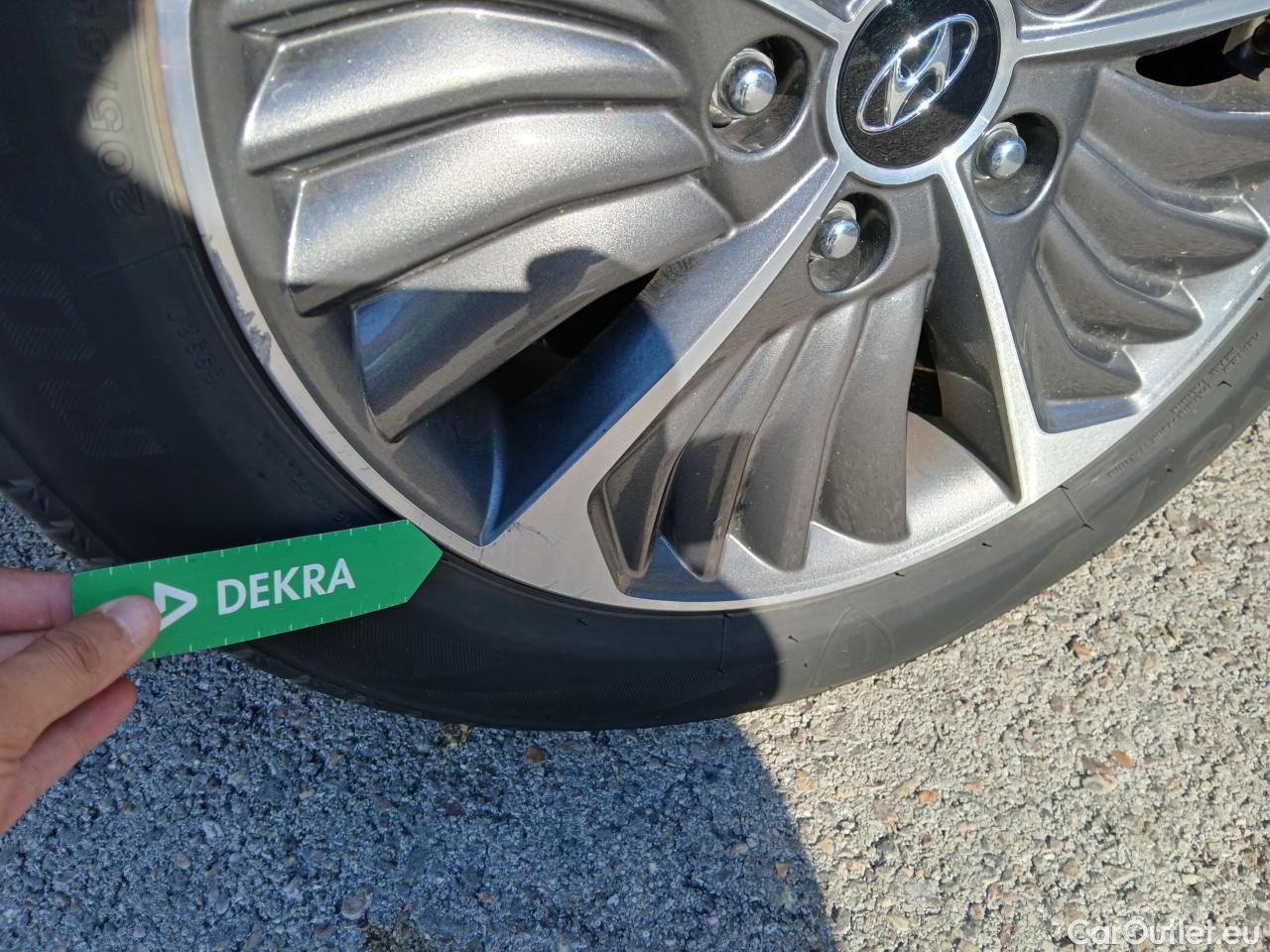  Hyundai   Ioniq HYUNDAI / 2019 / 5P / berlina con portón 1.6 GDI PHEV Klass DCT #22