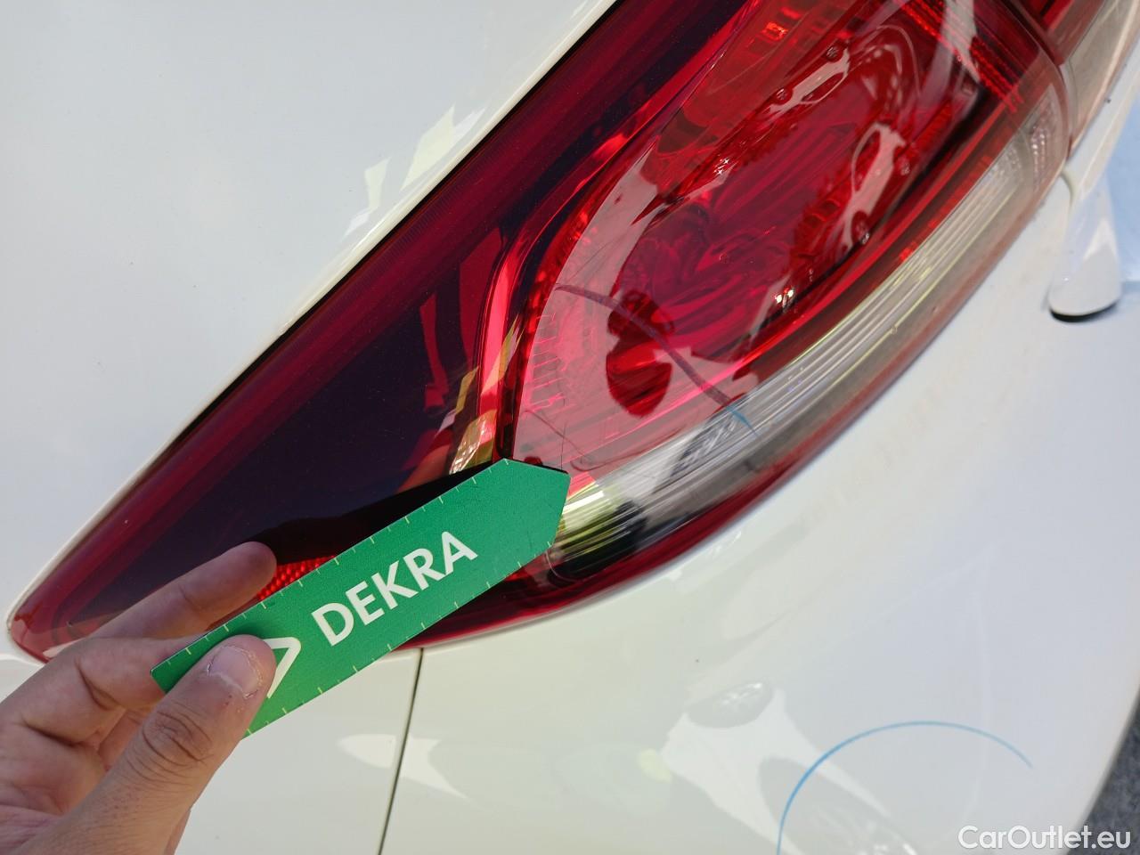  Hyundai   Ioniq HYUNDAI / 2019 / 5P / berlina con portón 1.6 GDI PHEV Klass DCT #15