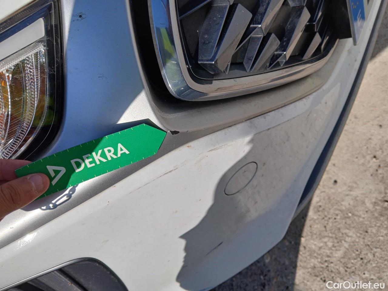  Hyundai   Ioniq HYUNDAI / 2019 / 5P / berlina con portón 1.6 GDI PHEV Klass DCT #32