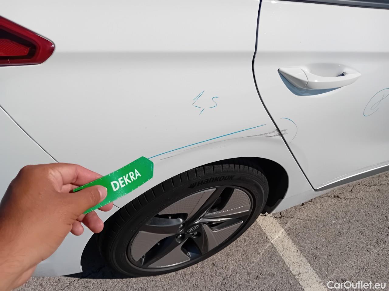  Hyundai   Ioniq HYUNDAI / 2019 / 5P / berlina con portón 1.6 GDI HEV Klass LE DCT #26