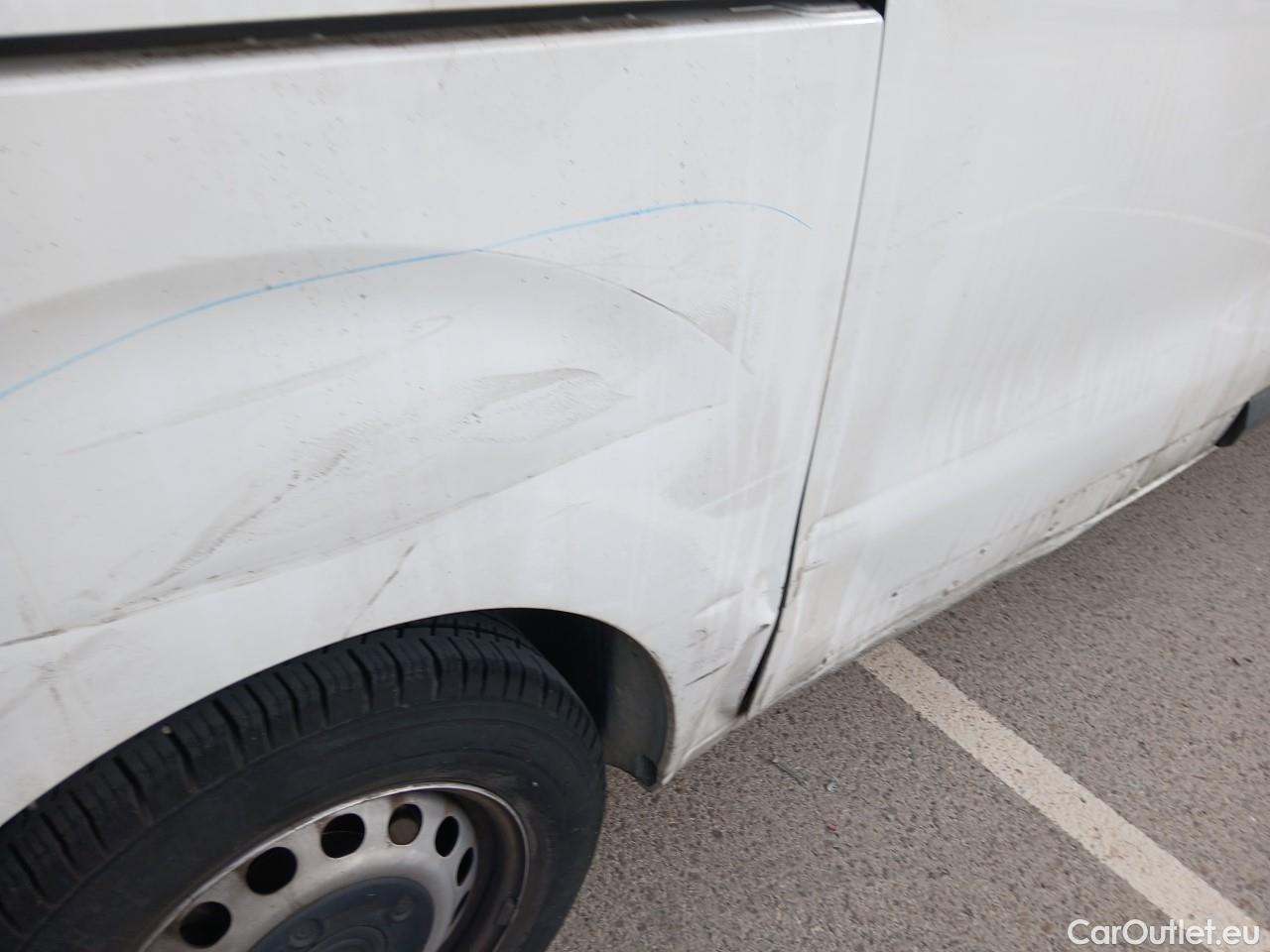  Opel  Vivaro OPEL  / 2019 / 4P / furgón 1.5 Diésel 74kW (100CV) M Std Express (CX) #44