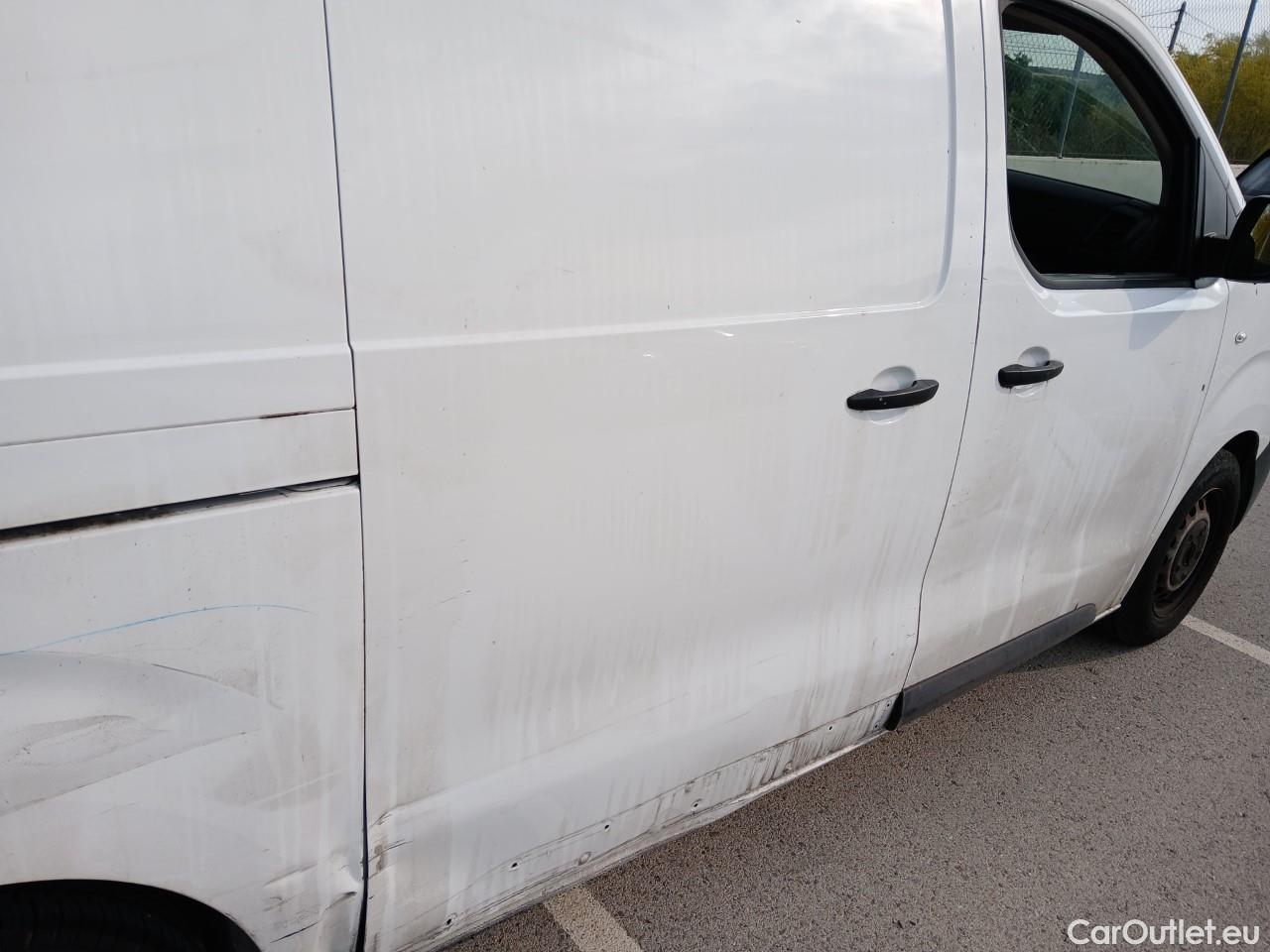  Opel  Vivaro OPEL  / 2019 / 4P / furgón 1.5 Diésel 74kW (100CV) M Std Express (CX) #47
