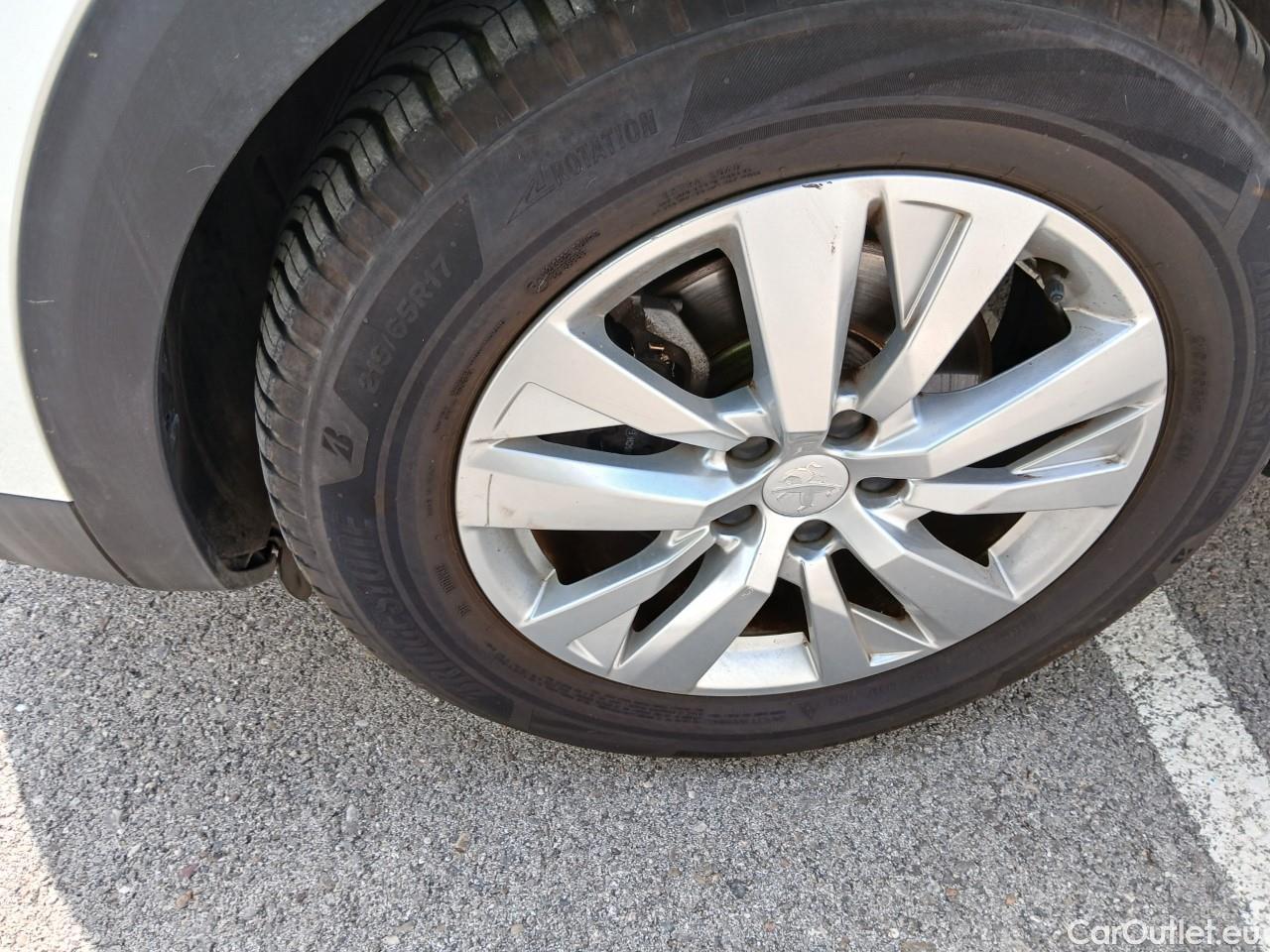  Peugeot  3008  Active Pack 1.5 HDi 130CV E6d #17
