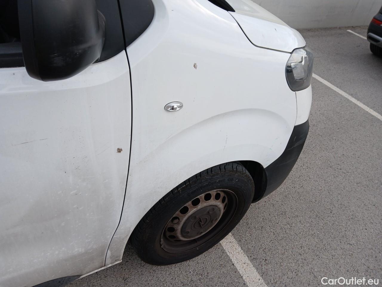  Opel  Vivaro OPEL  / 2019 / 4P / furgón 1.5 Diésel 74kW (100CV) M Std Express (CX) #61