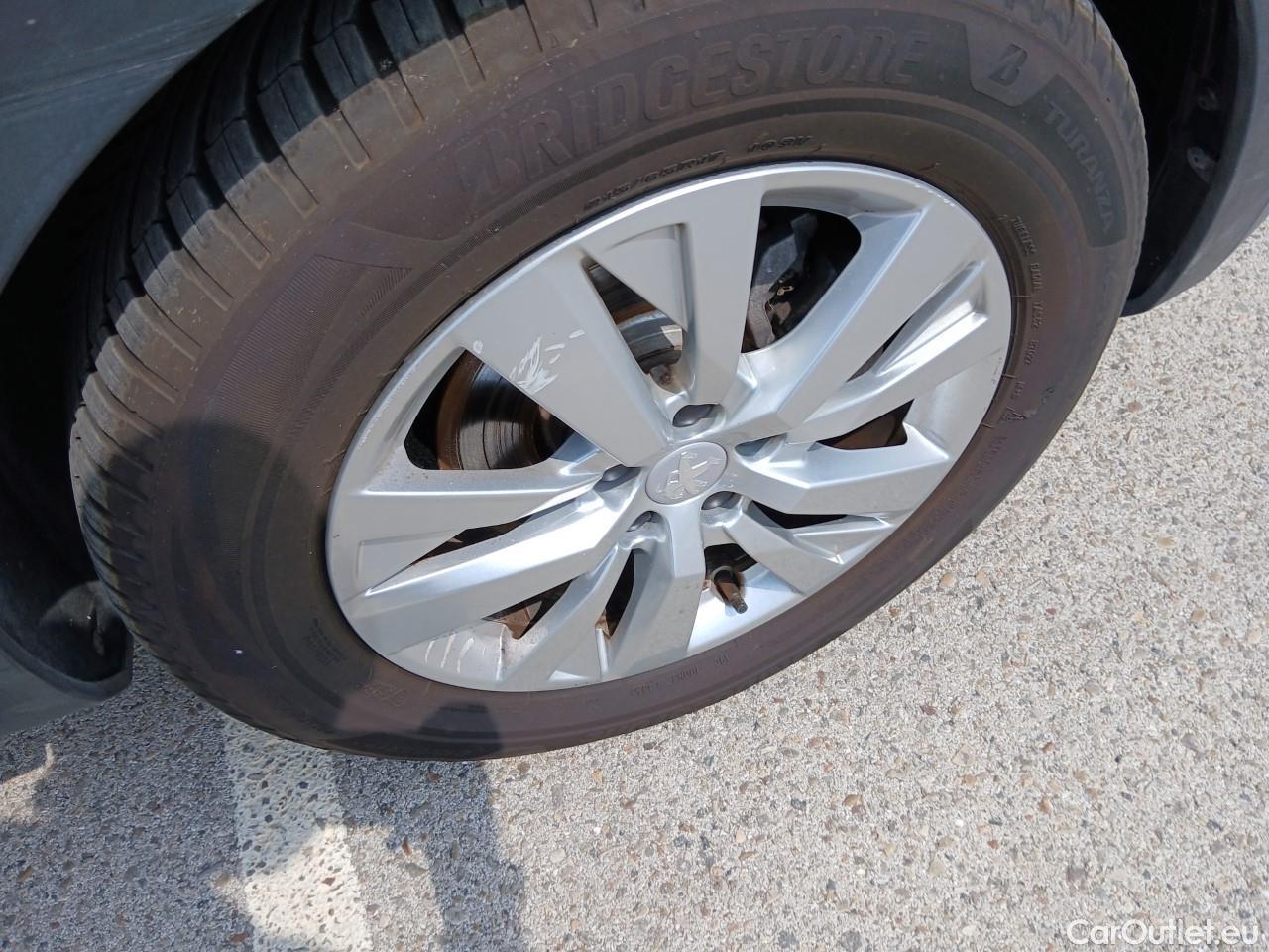  Peugeot  3008  Active Pack 1.5 HDi 130CV E6d #39