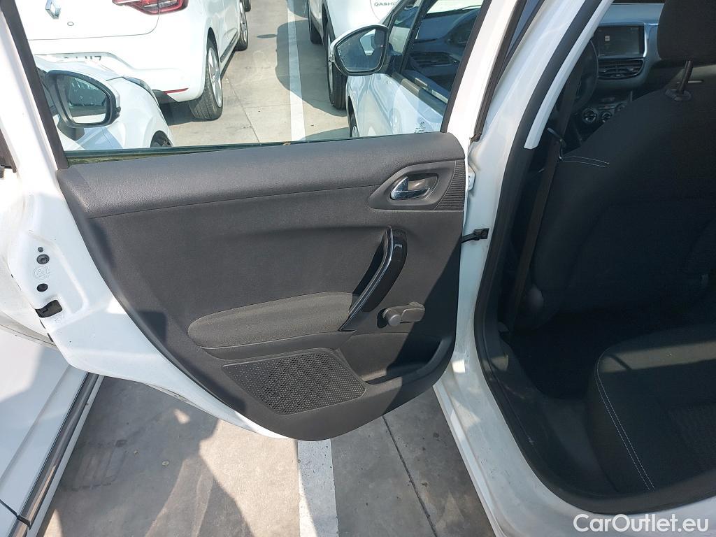  Peugeot  208  Active 1.6 HDi 100CV E6 #18