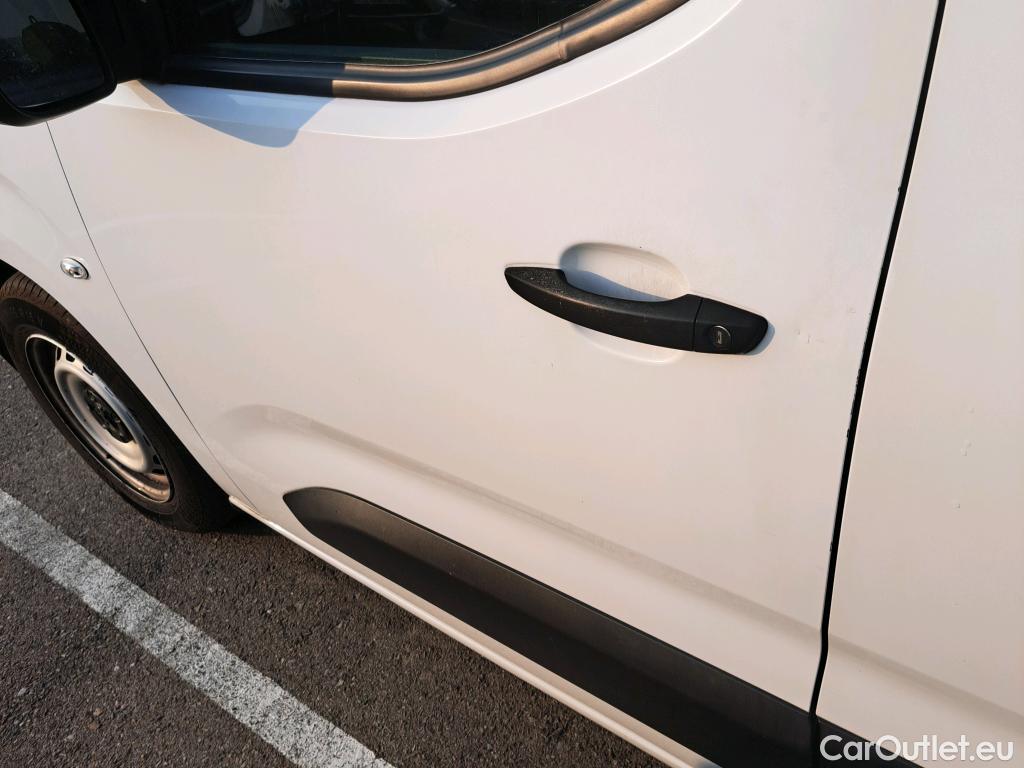  Peugeot  Partner PEUGEOT  / 2018 / 4P / furgón derivado de turismo Premium Standard 600kg BlueHDi 73kW #20