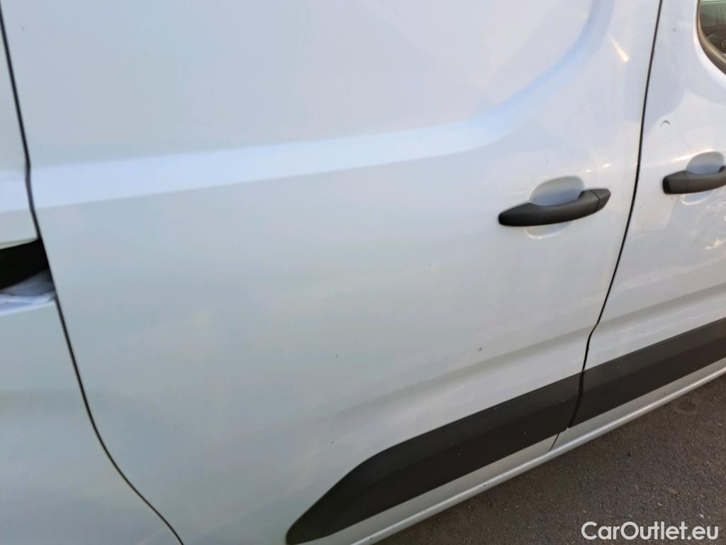  Peugeot  Partner PEUGEOT  / 2018 / 4P / furgón derivado de turismo Premium Standard 600kg BlueHDi 73kW #23