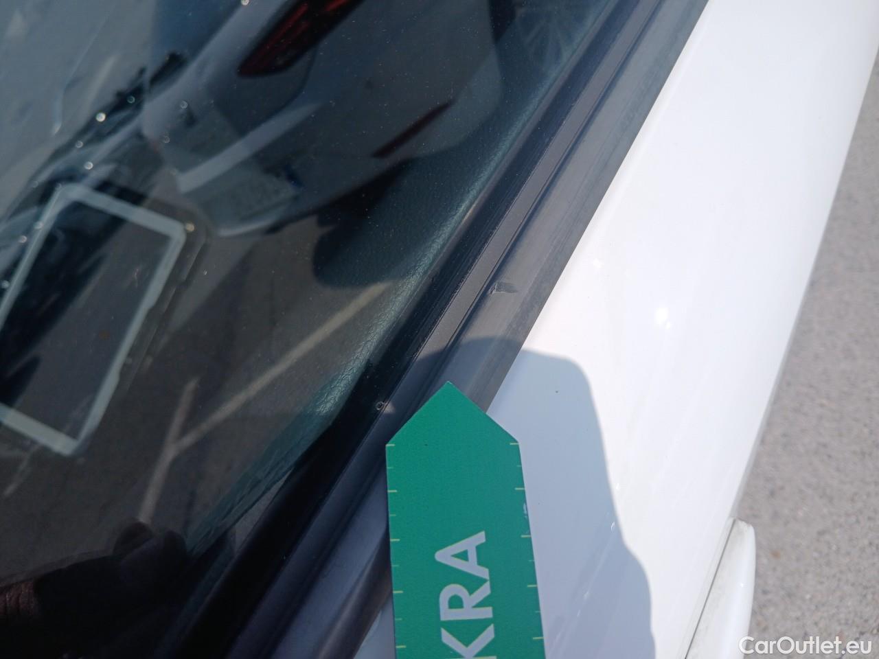  Toyota  Corolla TOYOTA  1.8 125H ACTIVE TECH E-CVT (AC3) #22