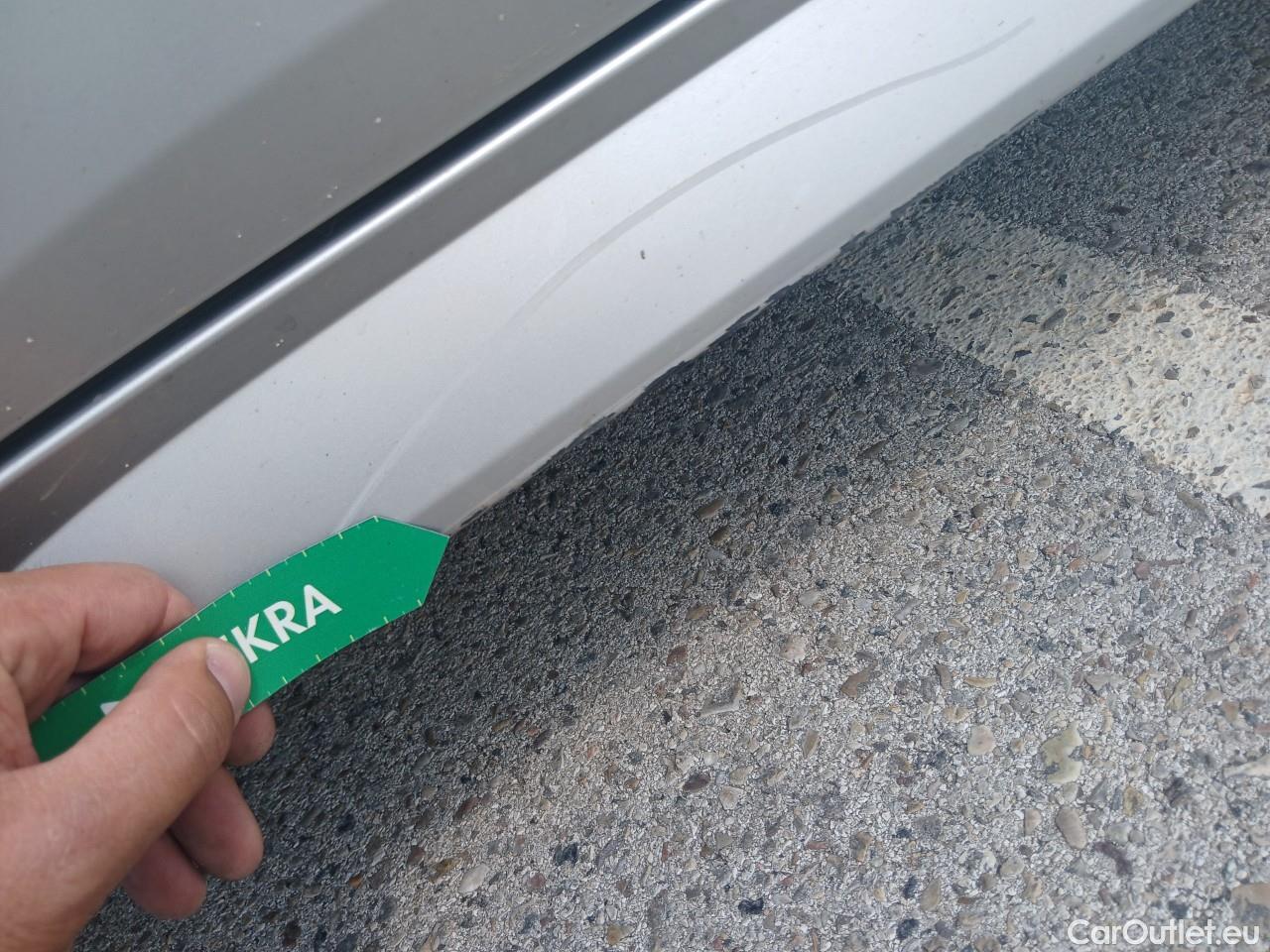  Toyota  Corolla TOYOTA  1.8 125H ACTIVE TECH E-CVT #47